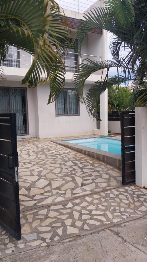 Villa John Flic en Flac Екстер'єр фото